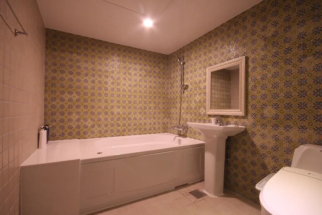 Hotel Yaja Chungmu Busan 2*,